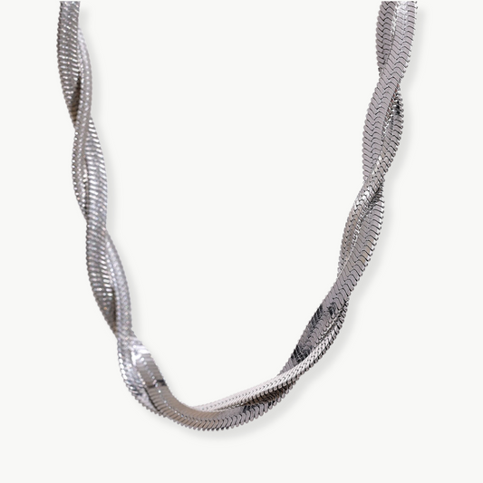 FALIS NECKLACE